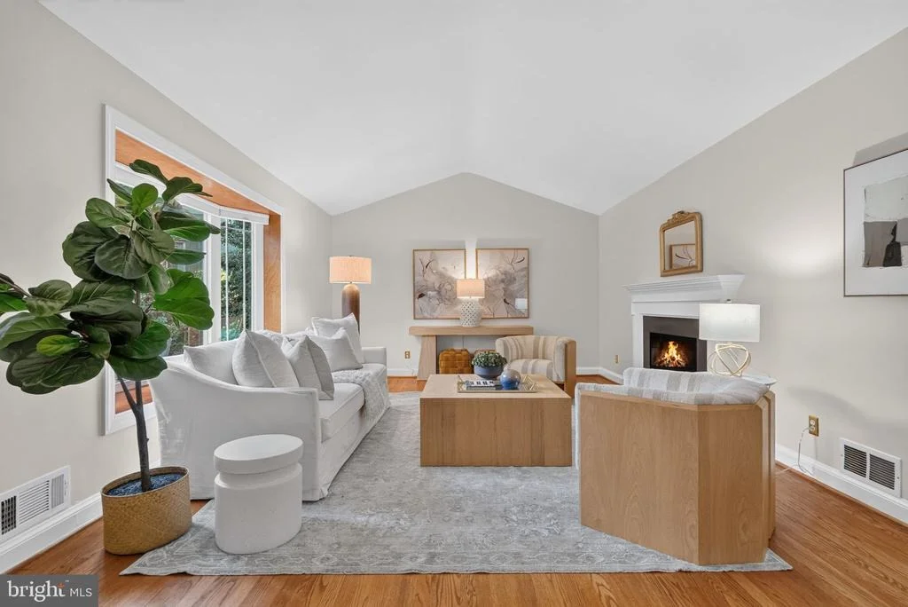 Photo of 415 CROWN VIEW DRIVE