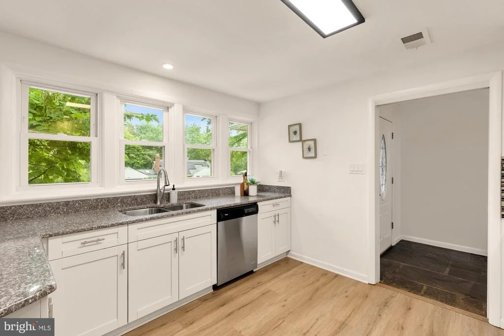 Photo of 1907 FOREST DALE DRIVE