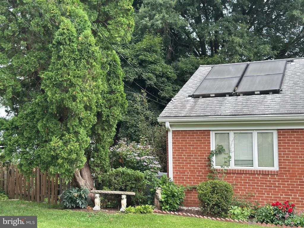 Photo of 5919 5TH ROAD N
