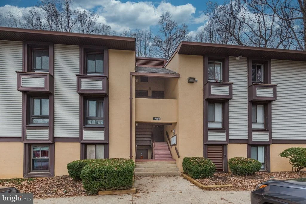 Photo of Unit 9821C at 11658 STONEVIEW SQUARE