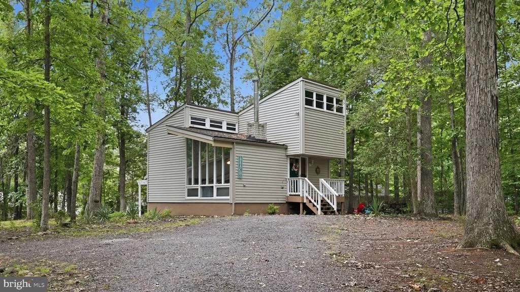 Photo of 207 CUMBERLAND CIRCLE
