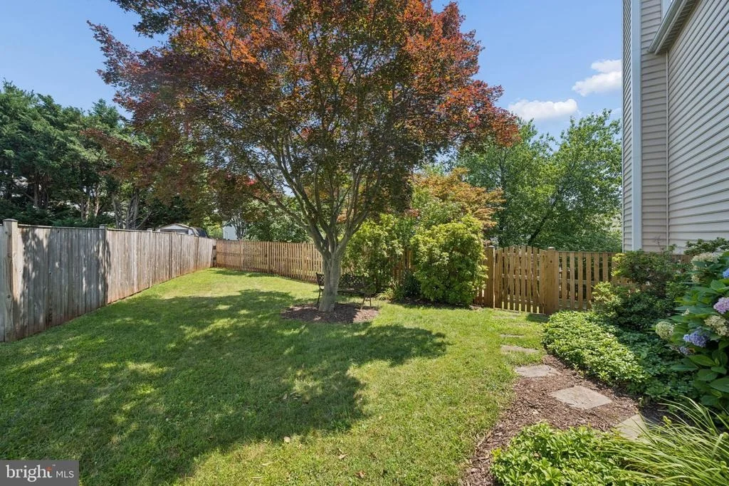 Photo of 6305 DERBY CIRCLE