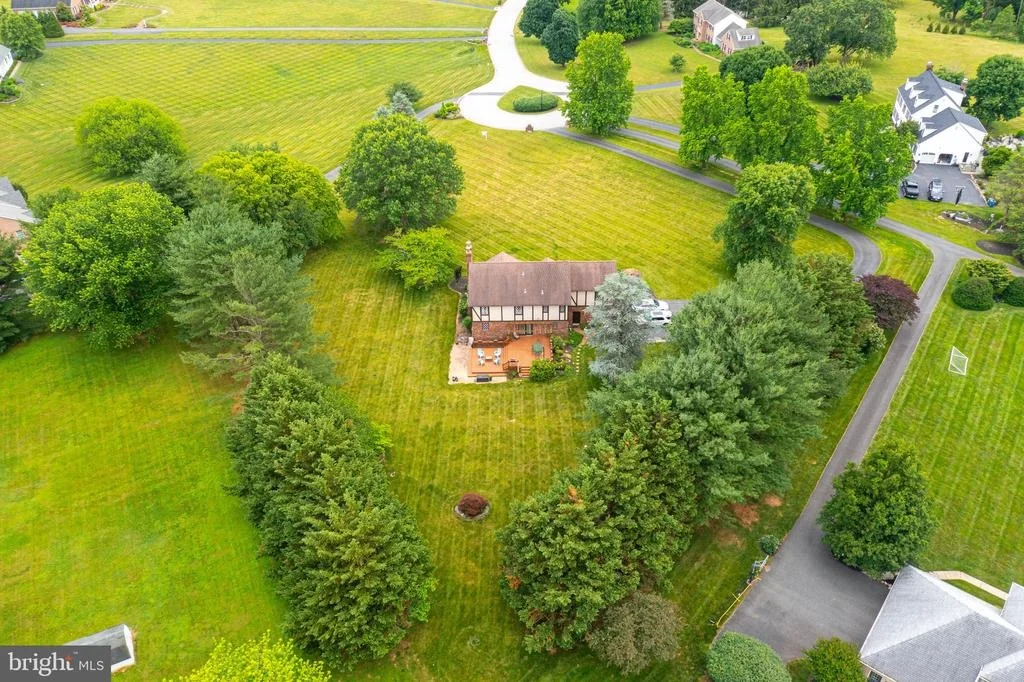 Photo of 2300 KINGS ARMS DRIVE