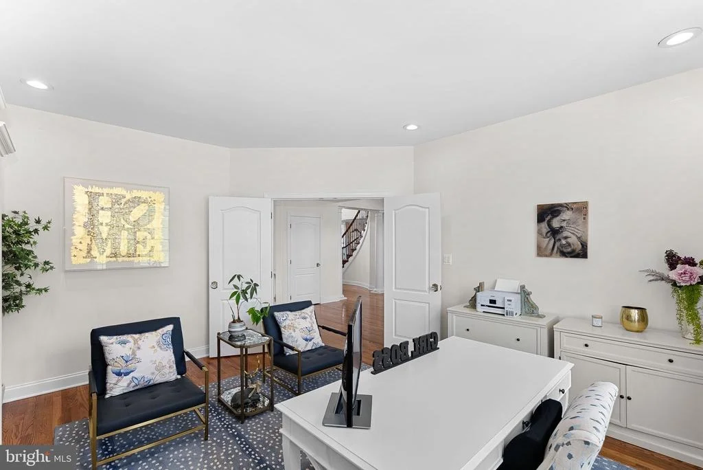 Photo of 15064 BARLOW DRIVE