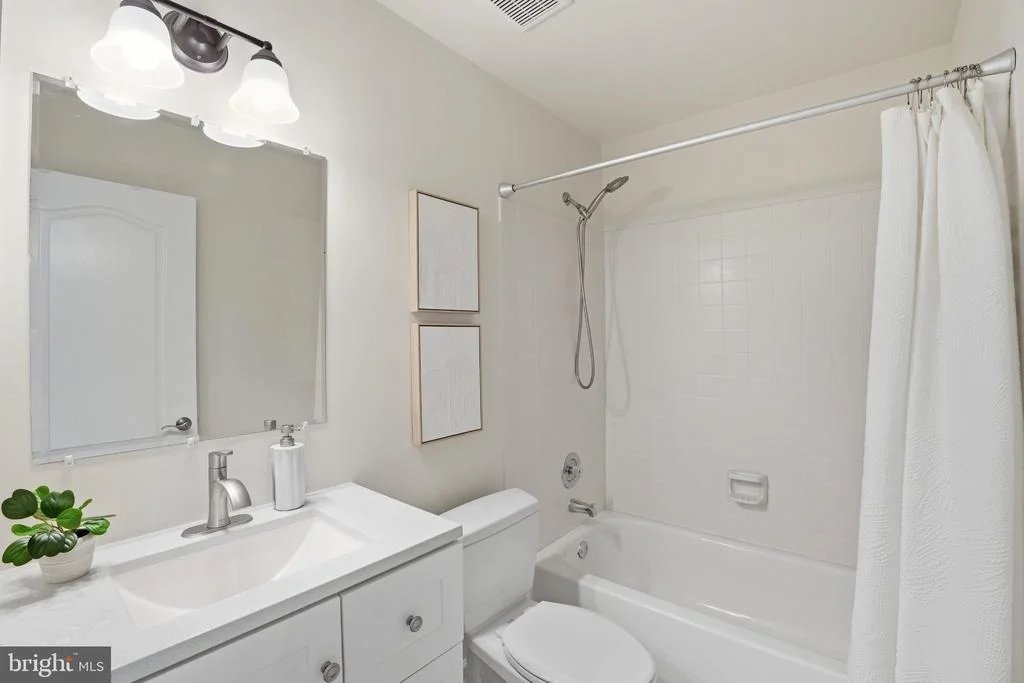 Photo of 5381 ASHLEIGH ROAD