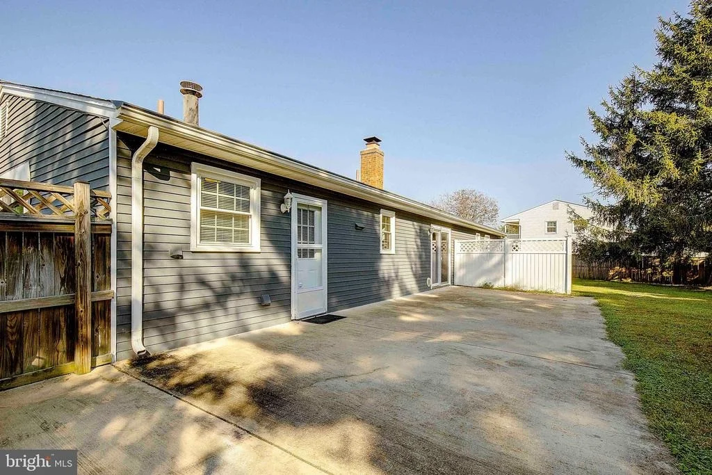 Photo of 334 OVERLOOK DRIVE