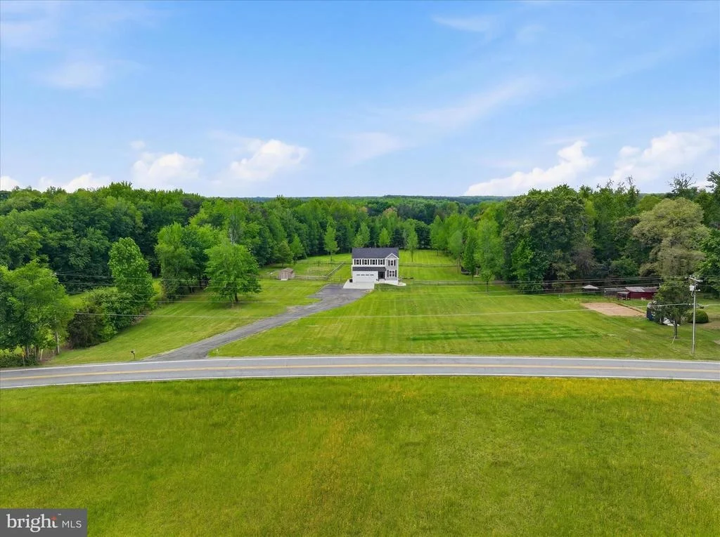 Photo of 9404 ROBERT E LEE DRIVE