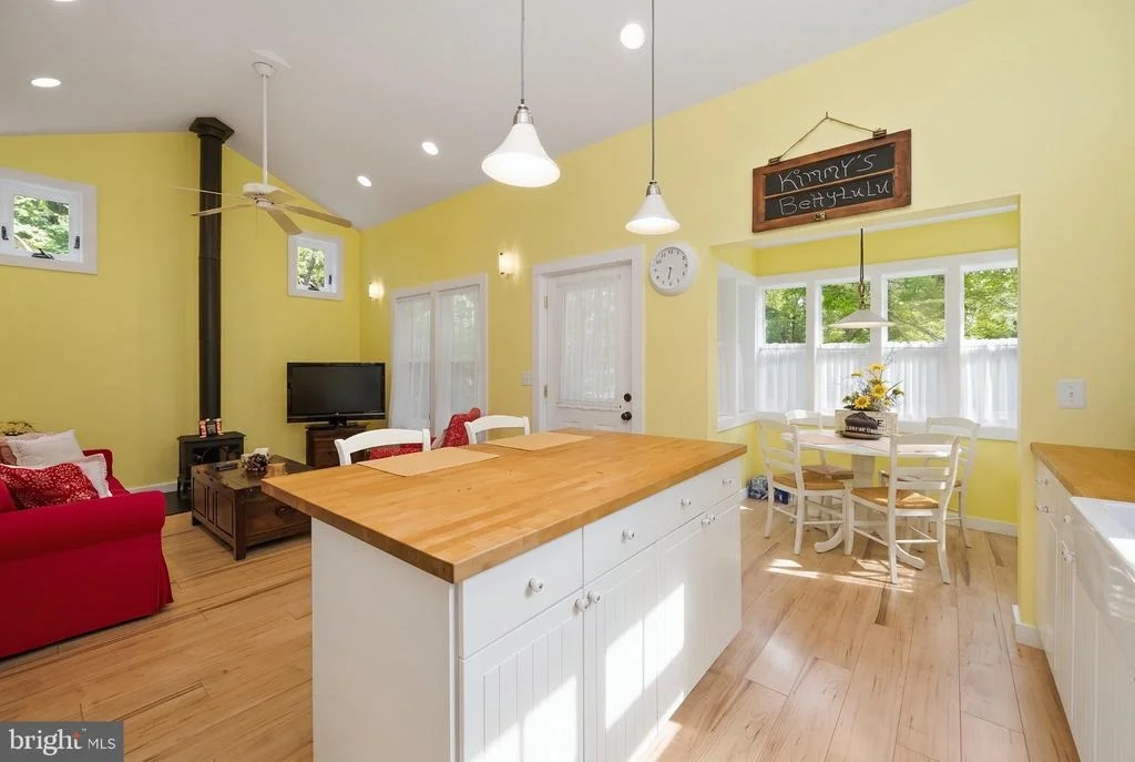 Photo of 252 RACOON DRIVE