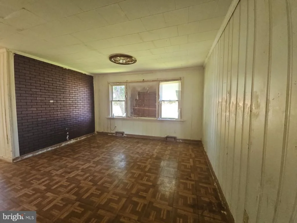 Photo of 68 LAKESIDE DRIVE