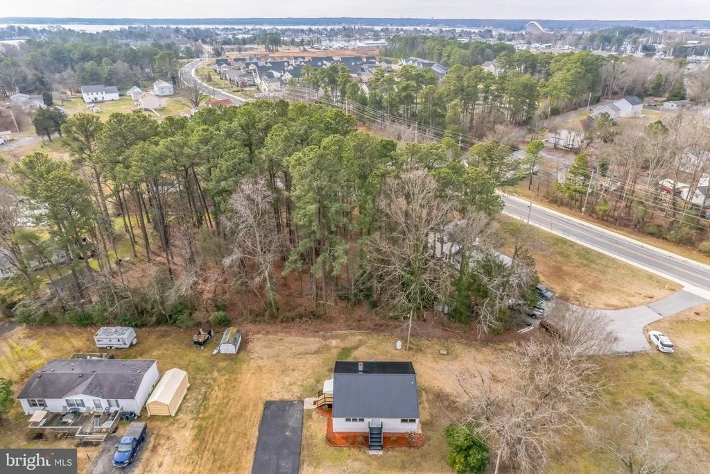 Photo of 565 TWIN COVE LANE