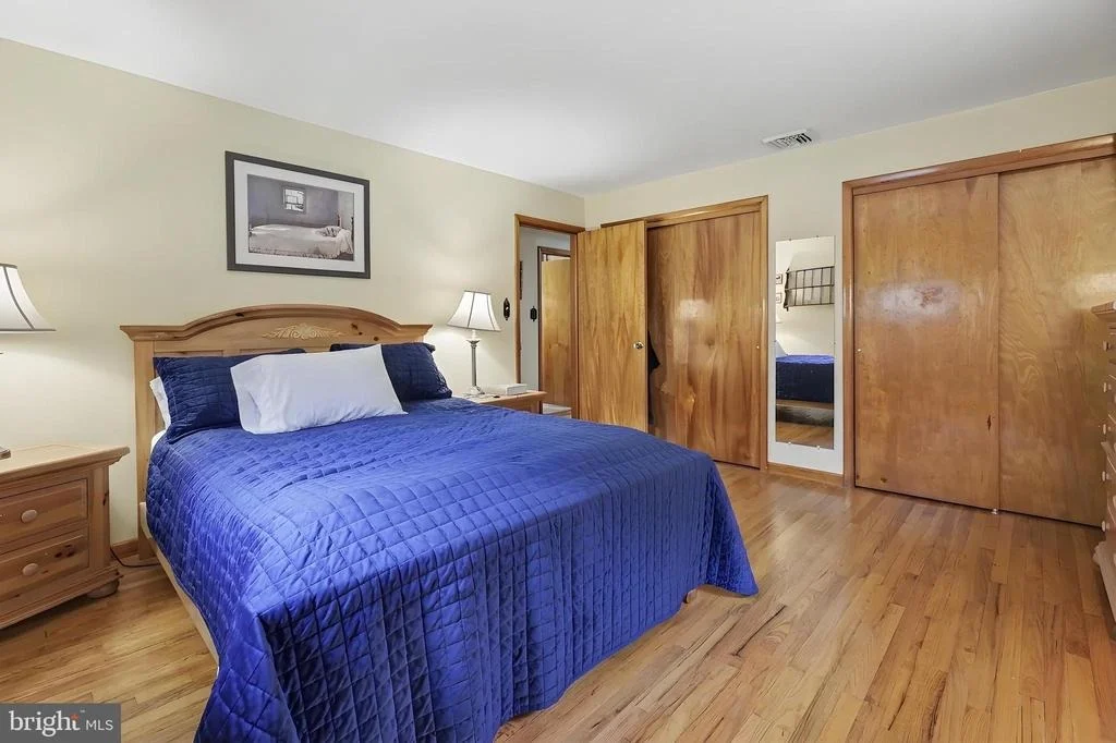Photo of 2048 BUSTLETON ROAD