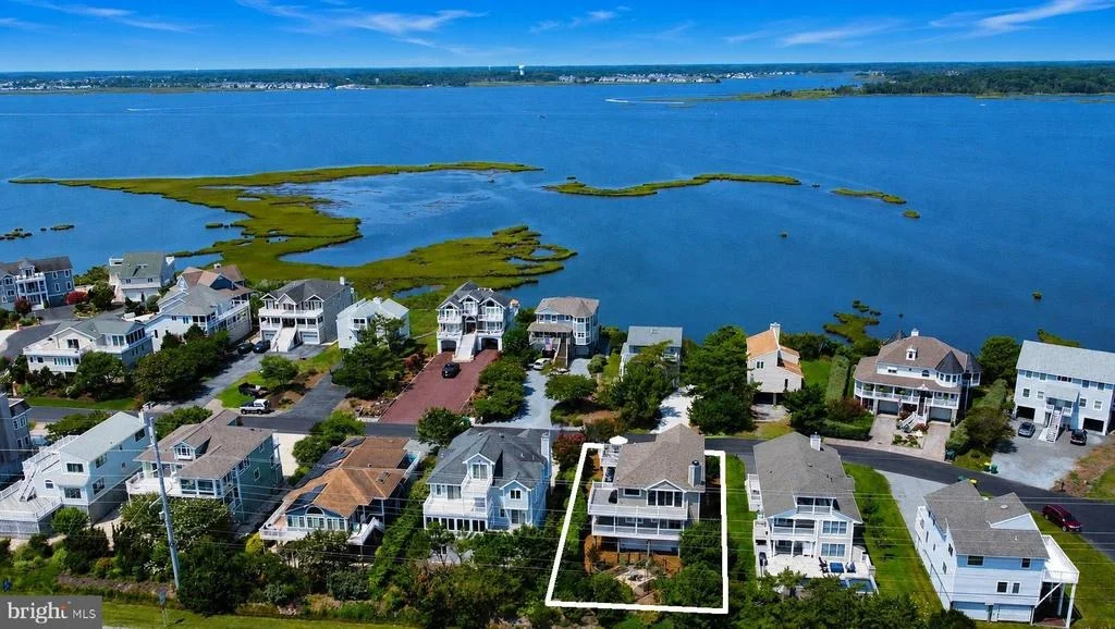 Photo of 36793 BAYSIDE DRIVE