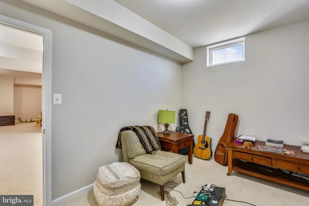 Photo of 9517 GREENEL ROAD