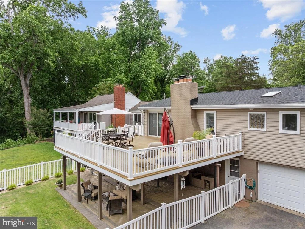 Photo of 508 WALNUT DRIVE