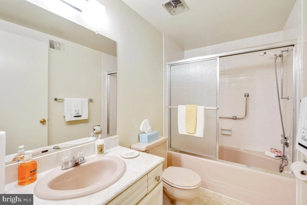 Photo of Unit 82B at 3630 GLENEAGLES DRIVE