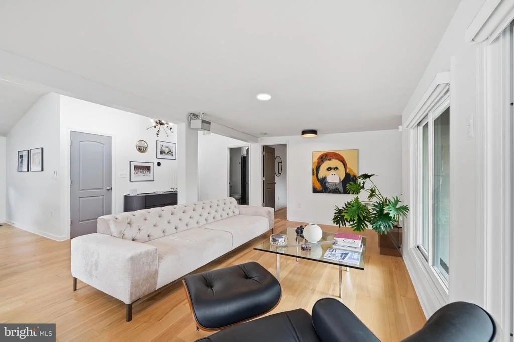 Photo of 6410 BUSHEY DRIVE