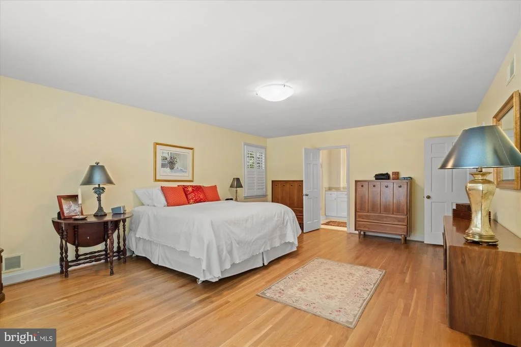 Photo of 2238 47TH STREET NW