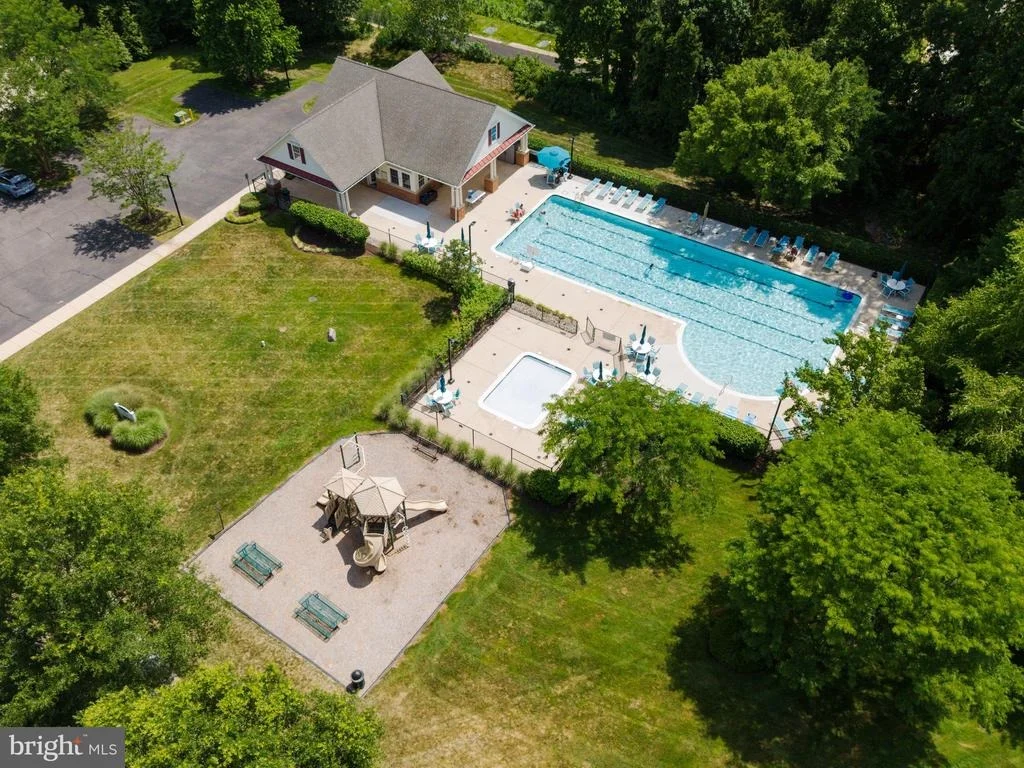 Photo of 1340 BLUEGRASS WAY