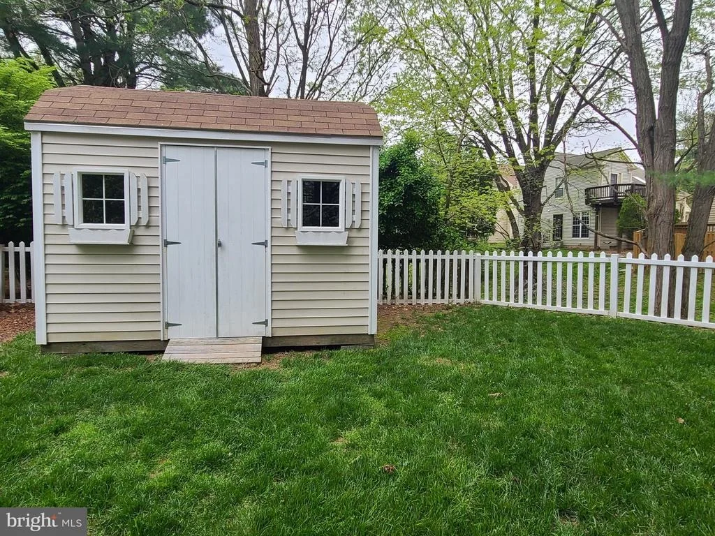Photo of 2321 PONDSIDE TERRACE
