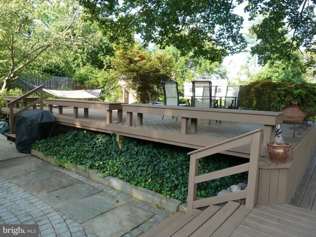 Photo of 15225 CENTERGATE DRIVE