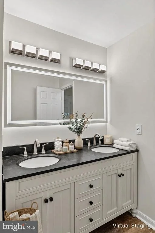 Photo of 1007 HARBOR DRIVE