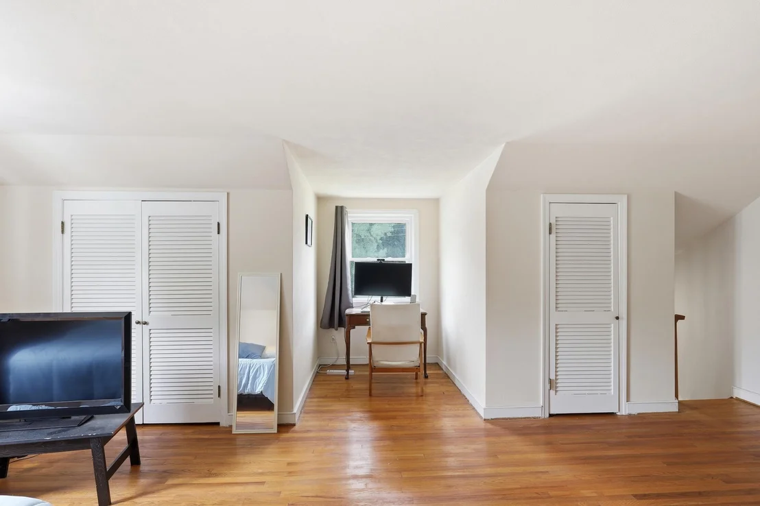 Photo of 727 N GOVERNORS AVENUE
