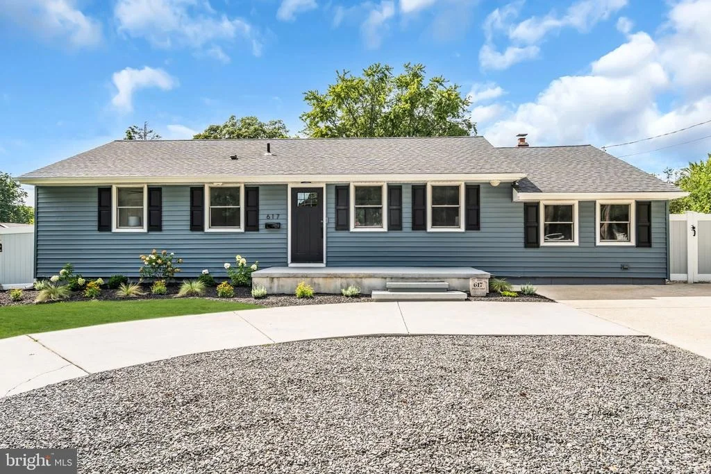 Photo of 617 PITNEY ROAD