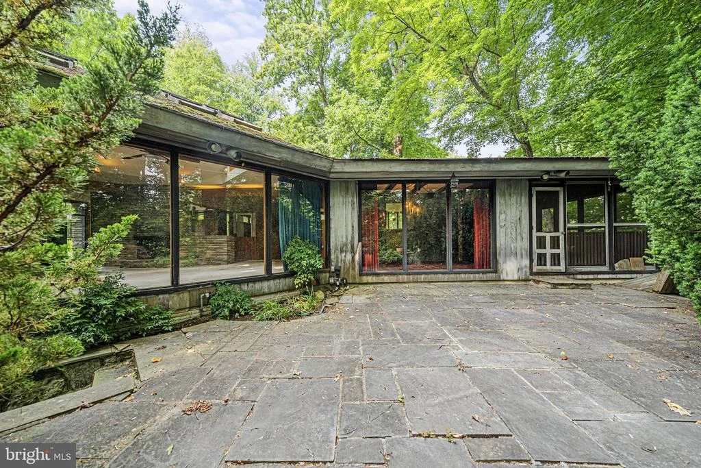 Photo of 2 BUTTONWOOD LANE