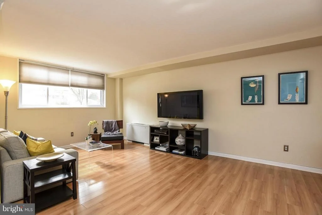 Photo of Unit G7 at 4545 MACARTHUR BOULEVARD NW