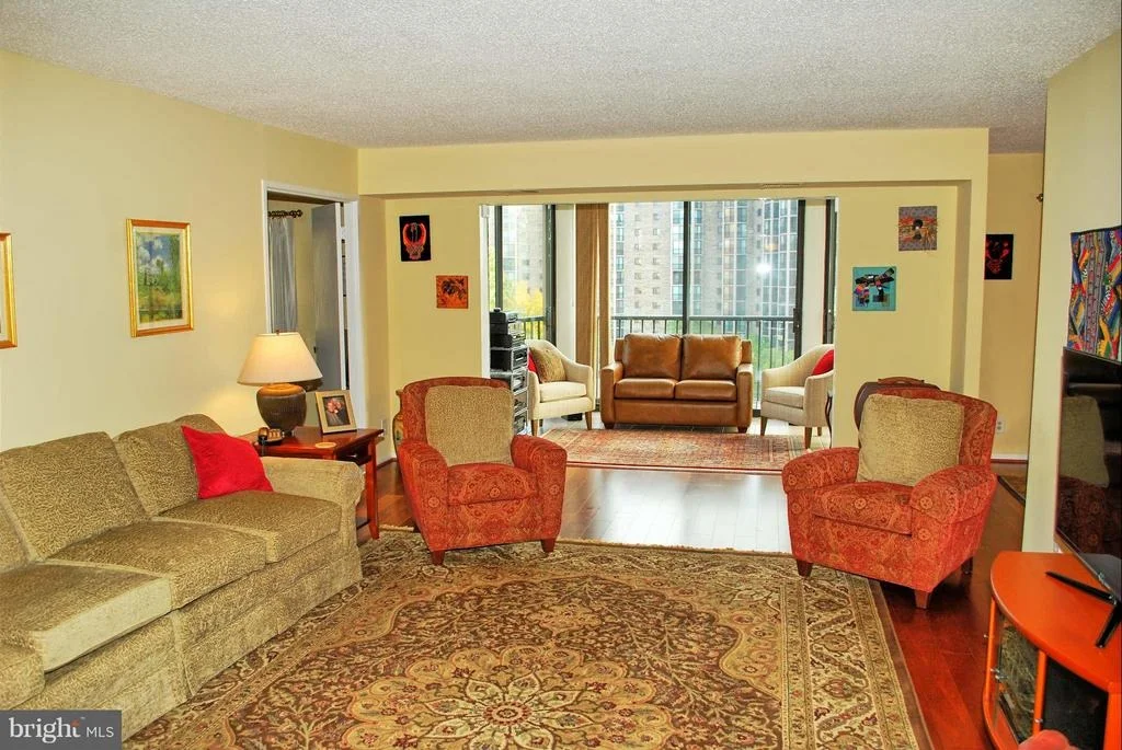 Photo of Unit 508 at 5902 MOUNT EAGLE DRIVE