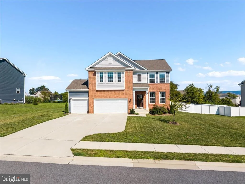 Photo of 320 TYSON DRIVE