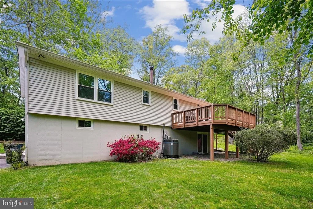 Photo of 10806 OLDFIELD DRIVE
