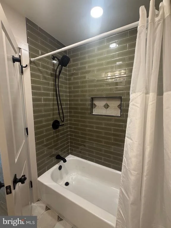 Photo of 1023 BAYARD ROAD