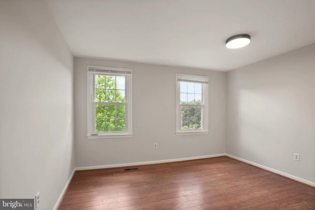 Photo of 2592 JOHN MILTON DRIVE