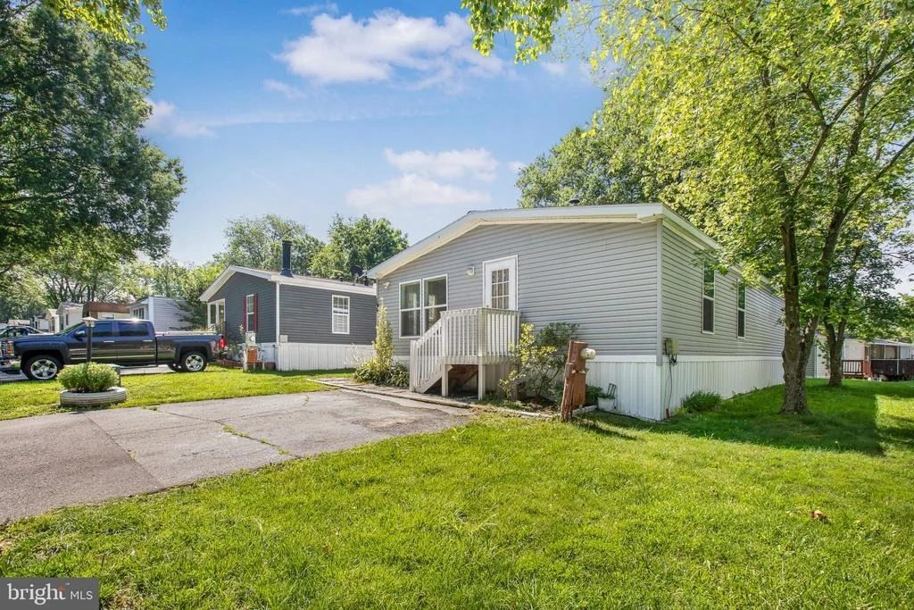 Photo of 199 BOONES DRIVE