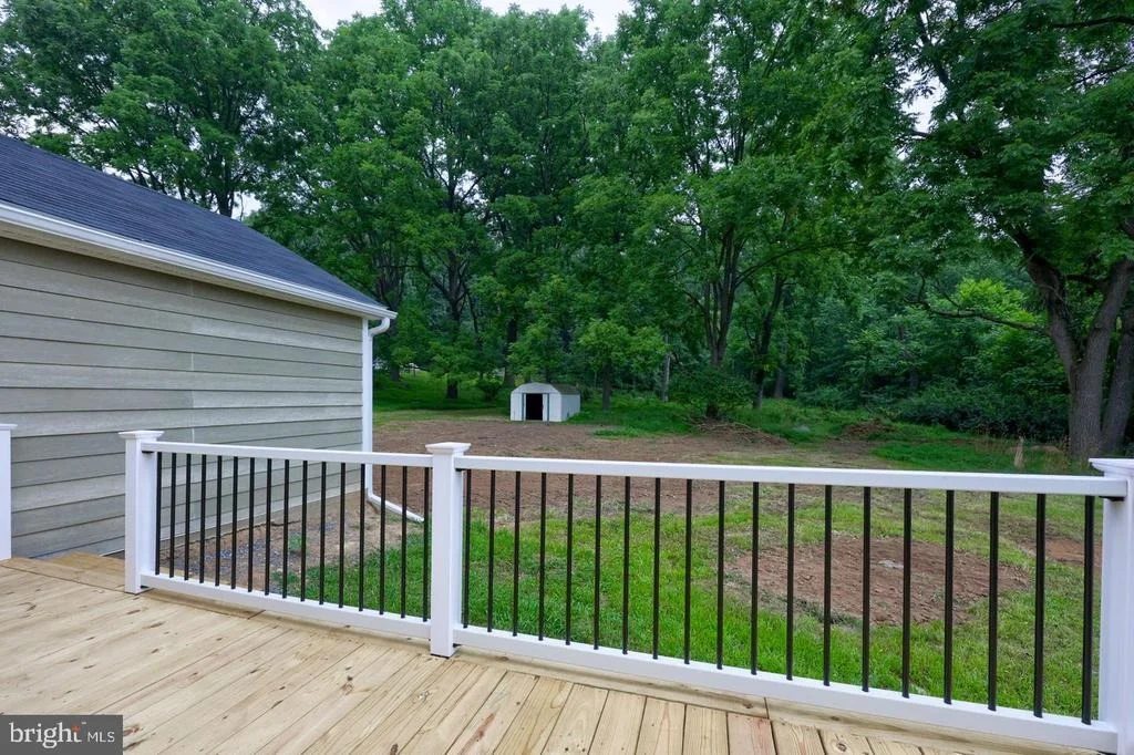 Photo of 1384 ROUNDTOP ROAD