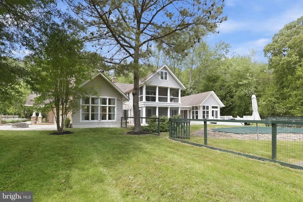 Photo of 5865 DEALE BEACH ROAD