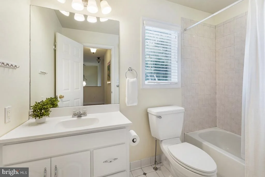 Photo of 412 SILVER SPRING AVENUE