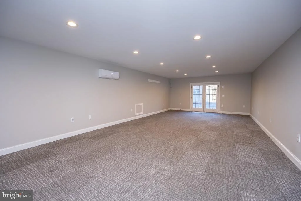 Photo of 1001 SUTTER LANE