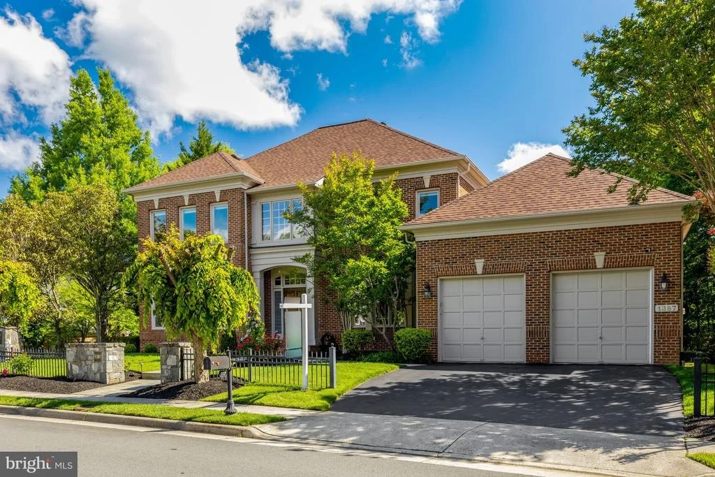 Photo of 1387 CAMERON HEATH DRIVE
