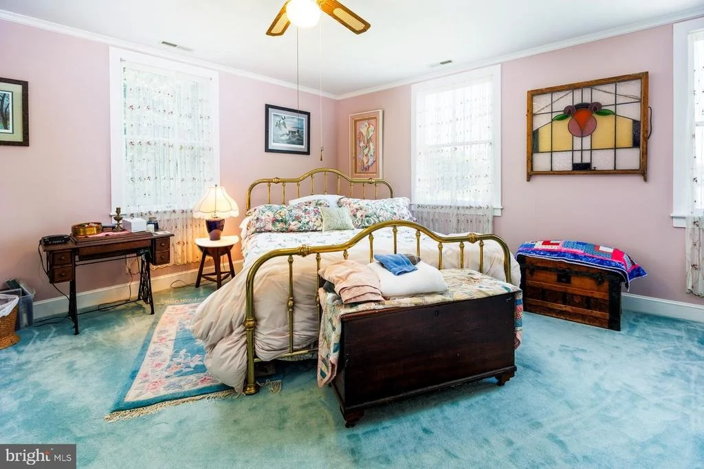 Photo of 2208 HORNS POINT ROAD