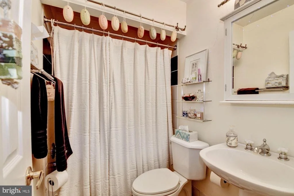 Photo of 1120 DEVERE DRIVE
