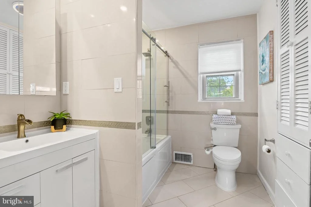 Photo of 3302 NORTHBROOK ROAD