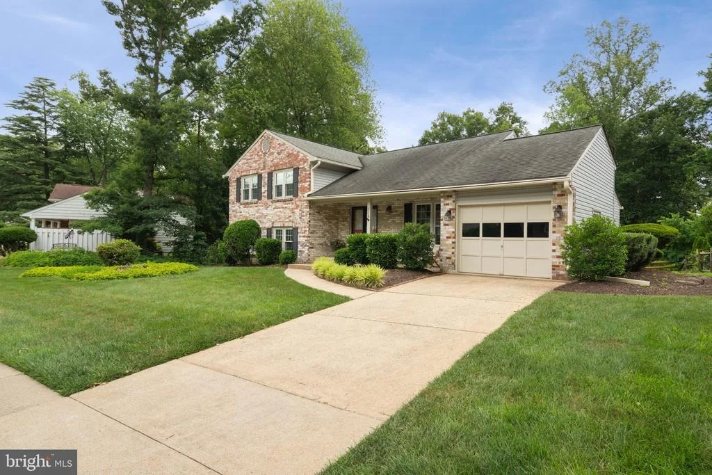 Photo of 2719 DEEPFORD DRIVE