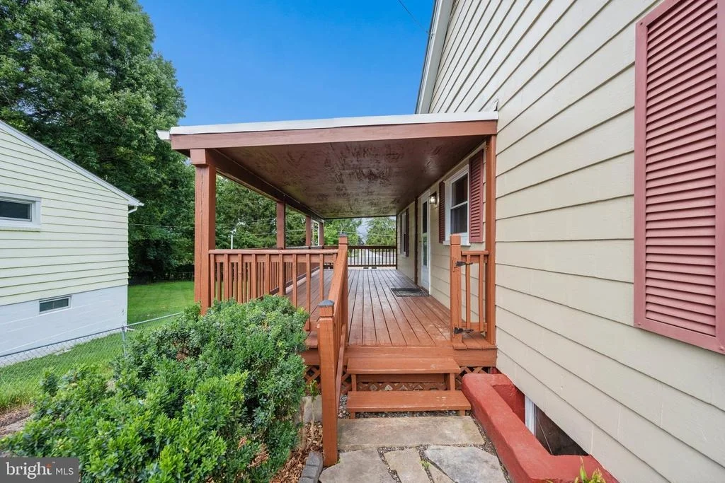 Photo of 8995 HAMBURG ROAD