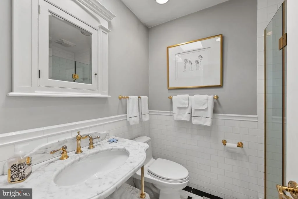 Photo of 4015 LAIRD PLACE