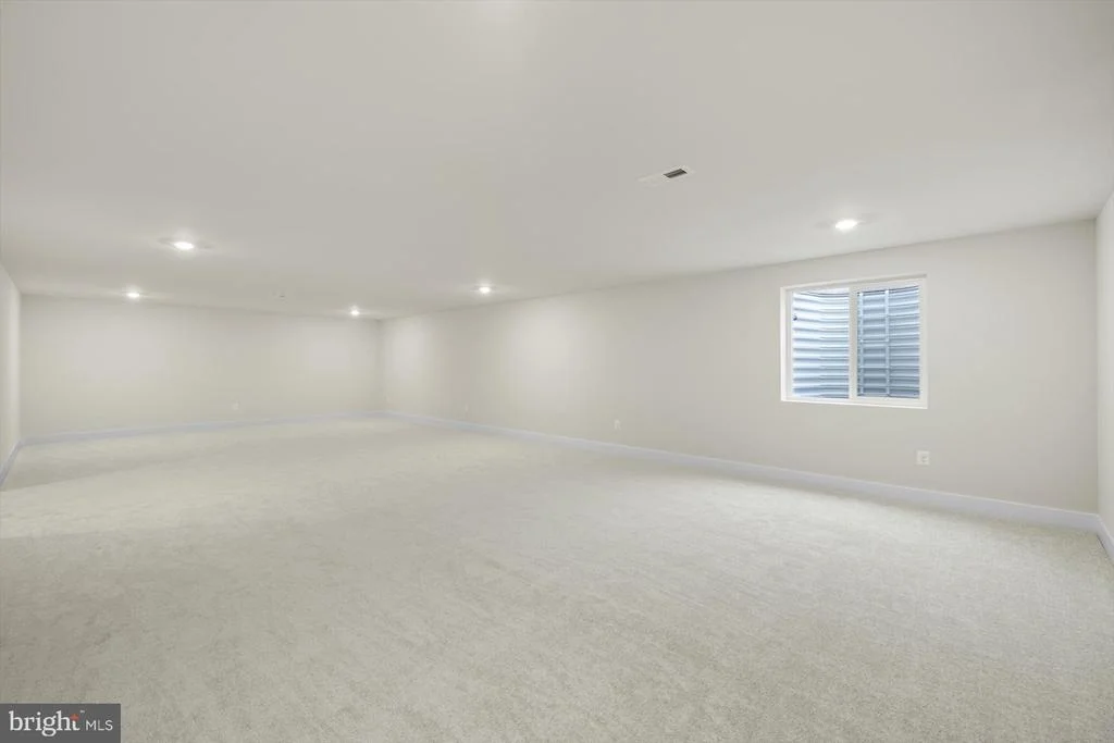 Photo of 9191 PEACH TREE DRIVE