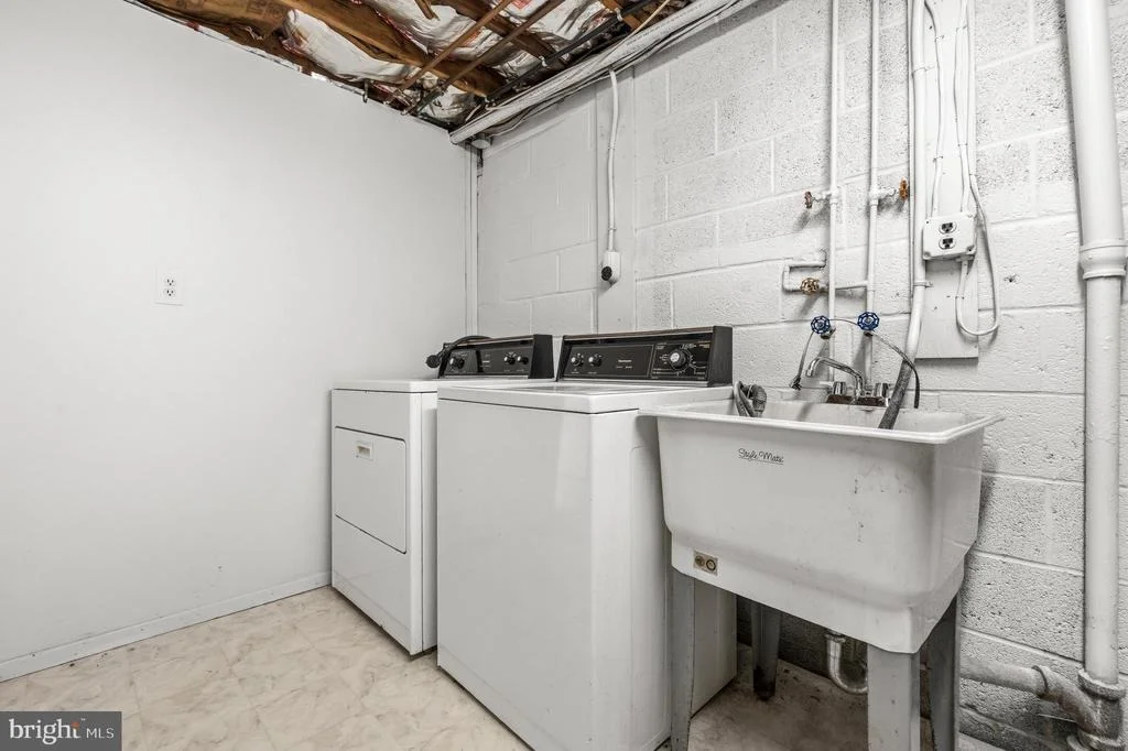 Photo of 12404 WALLACE LANE