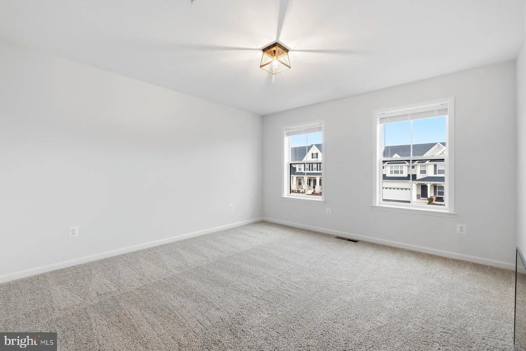 Photo of 2758 HILLFIELD DRIVE