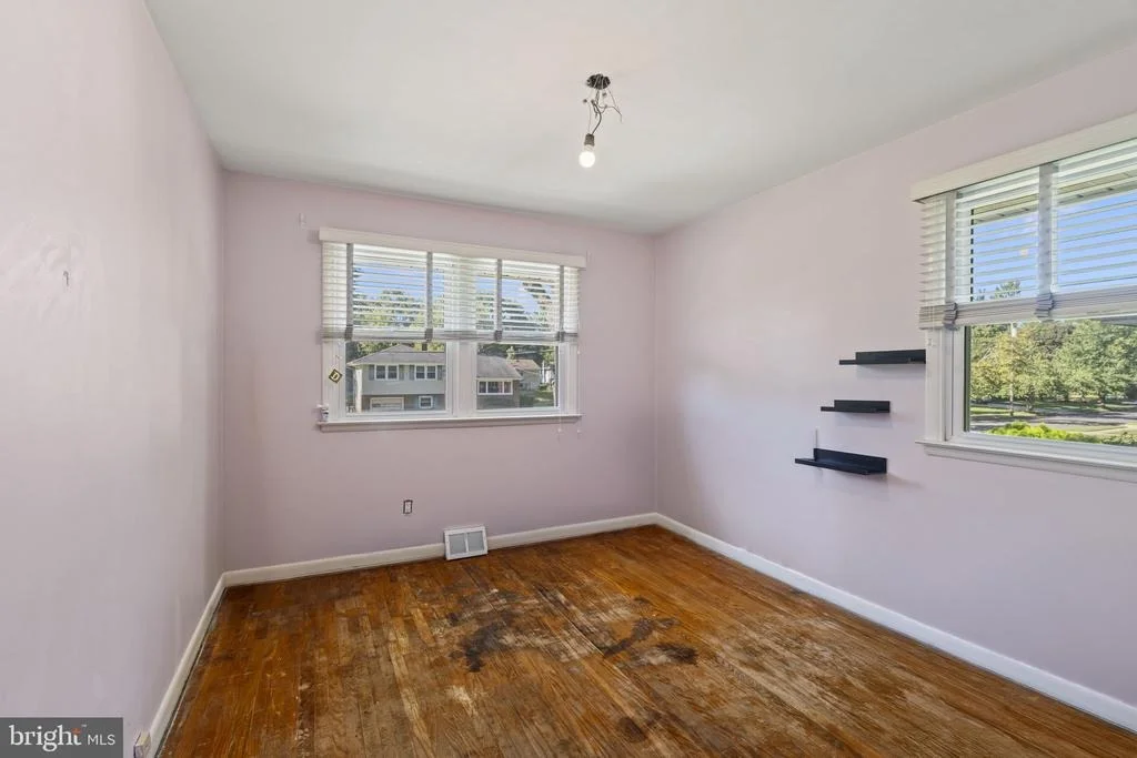 Photo of 409 BRADFORD ROAD